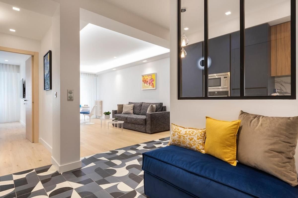 Beautiful Luxury 66 M2 Apartment *