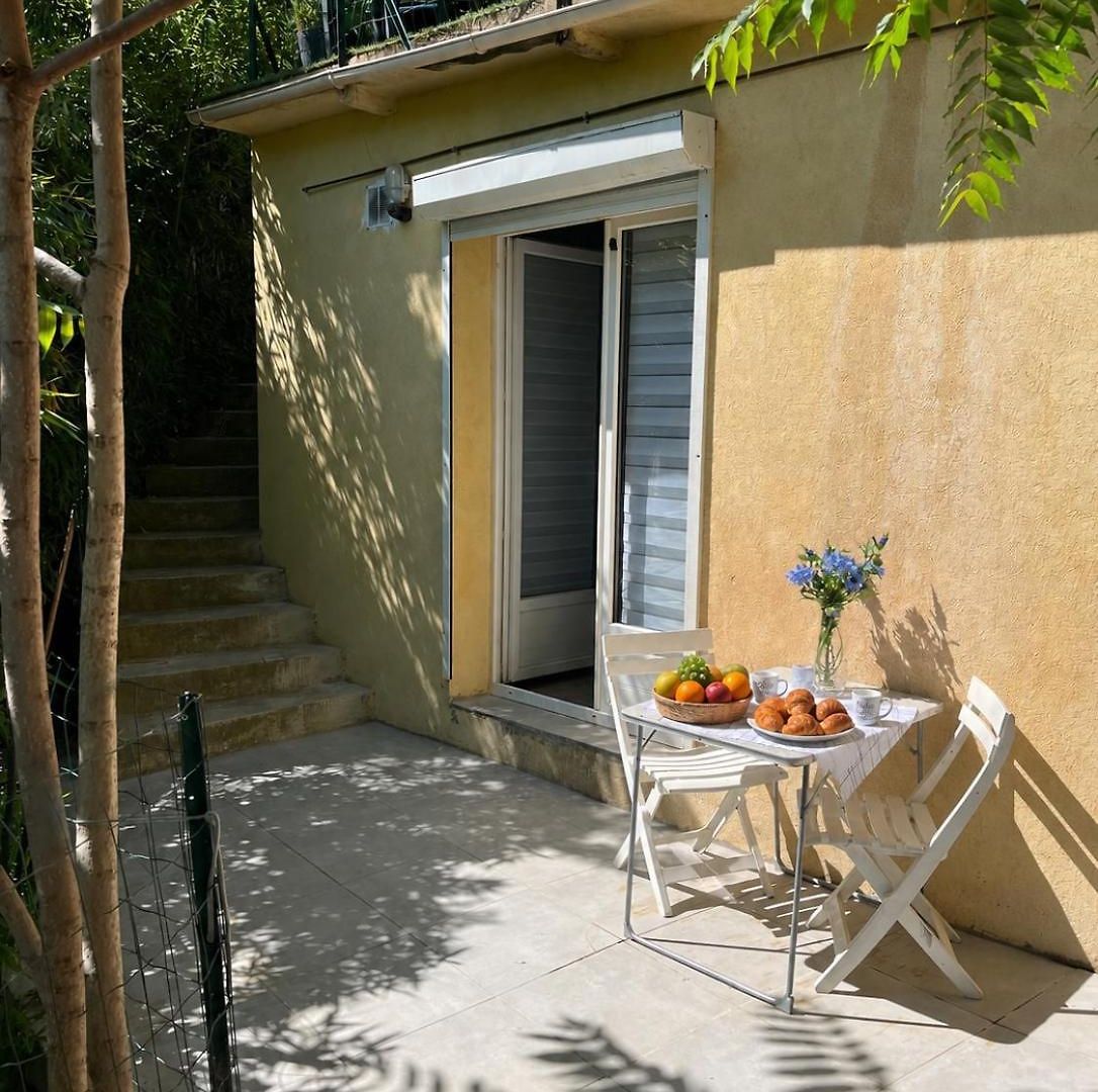 Apartment Renovated In Nice! 5-minute Walk From The Sea! *