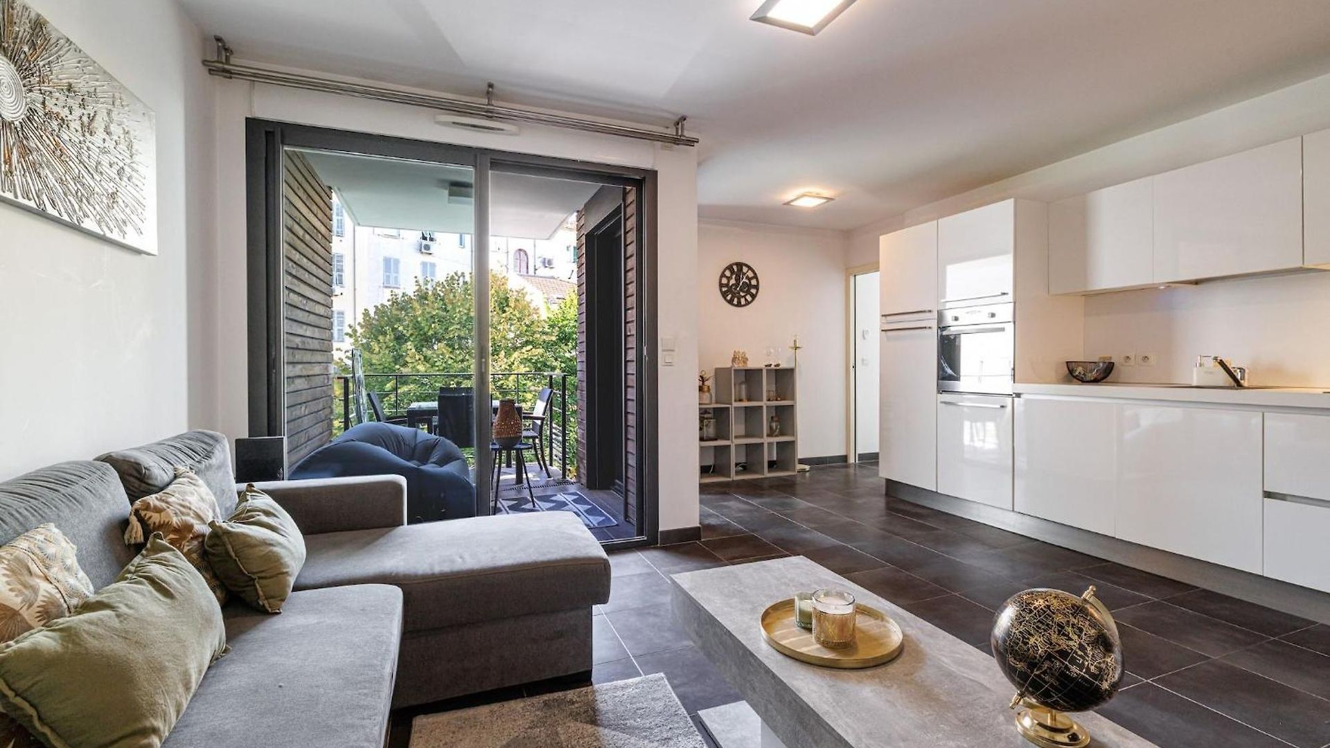 Apartment Carre D'or