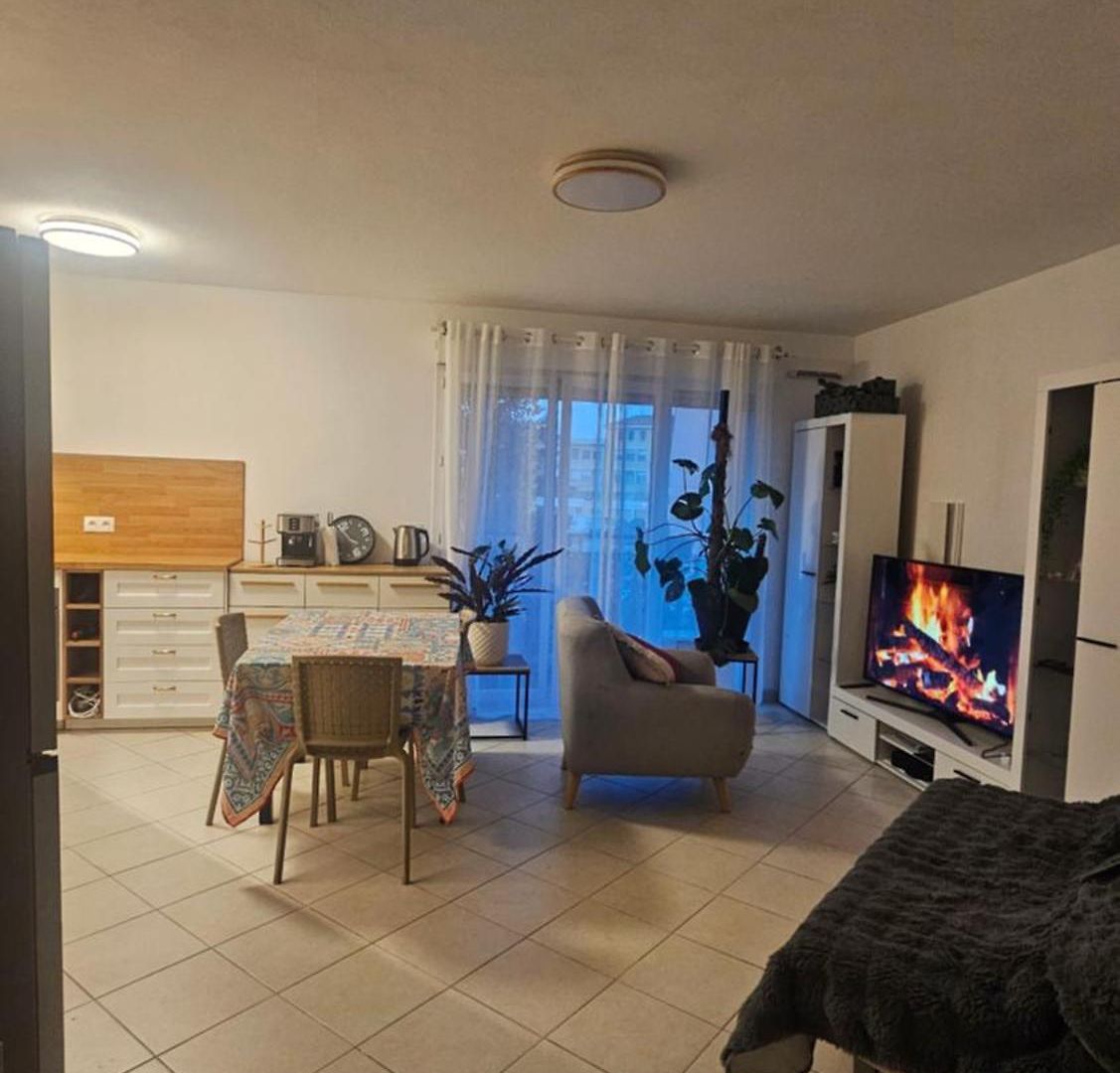 Charming Apartment *