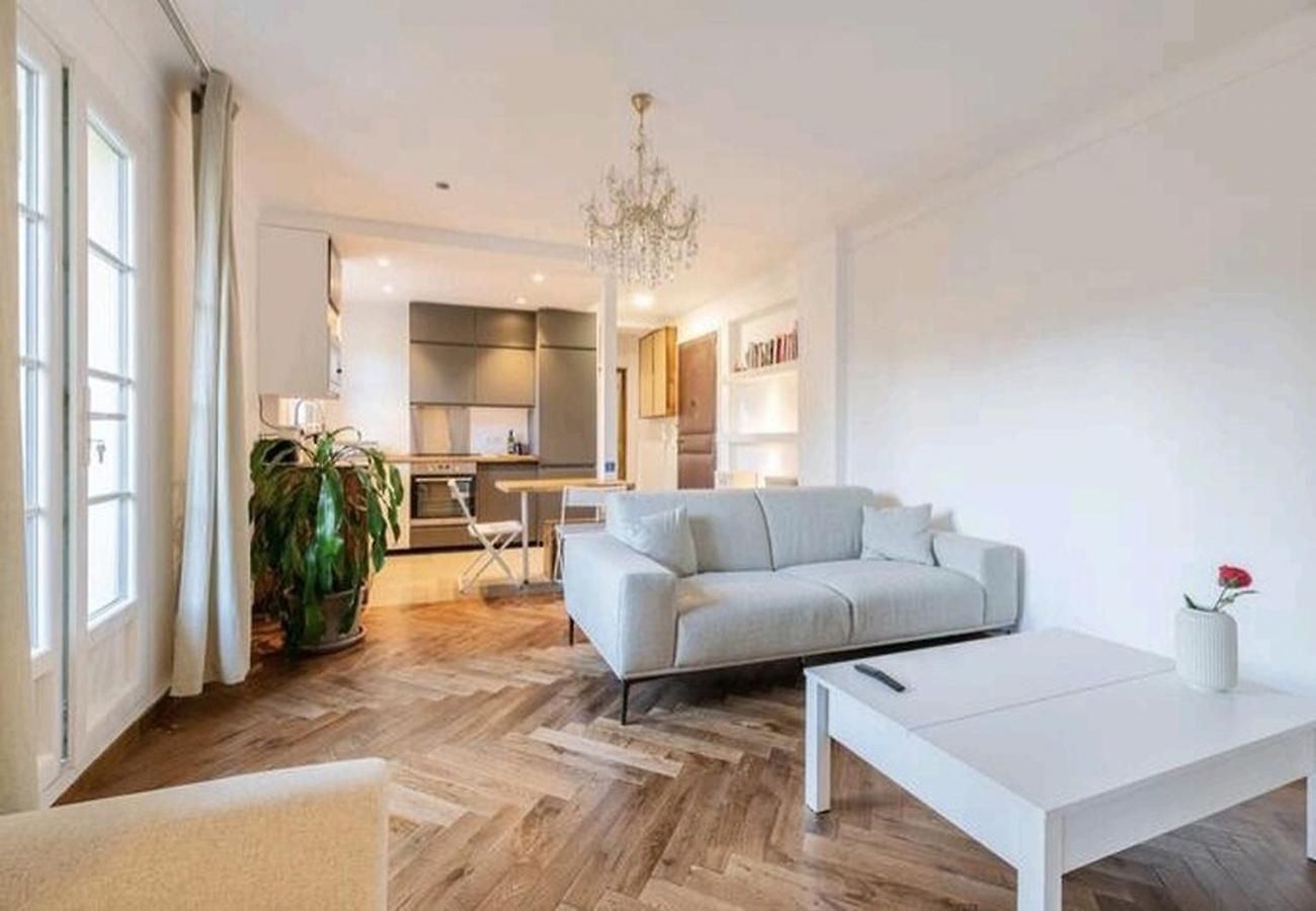 Chic At Port 2 With Private Bathrooms & Ac Apartment *