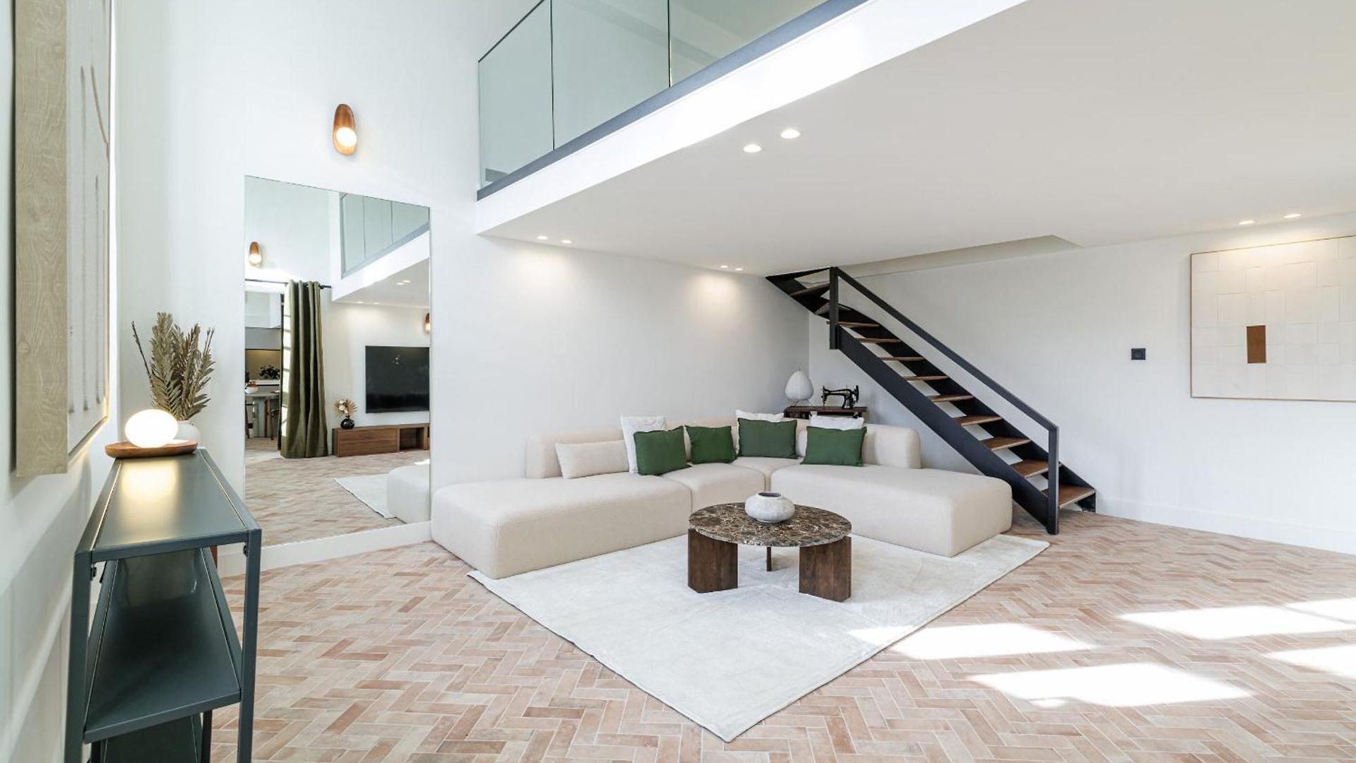 Apartment 20 Quai Lunel - Loft Vue Port De - 2 Mezzanine - Climatise *