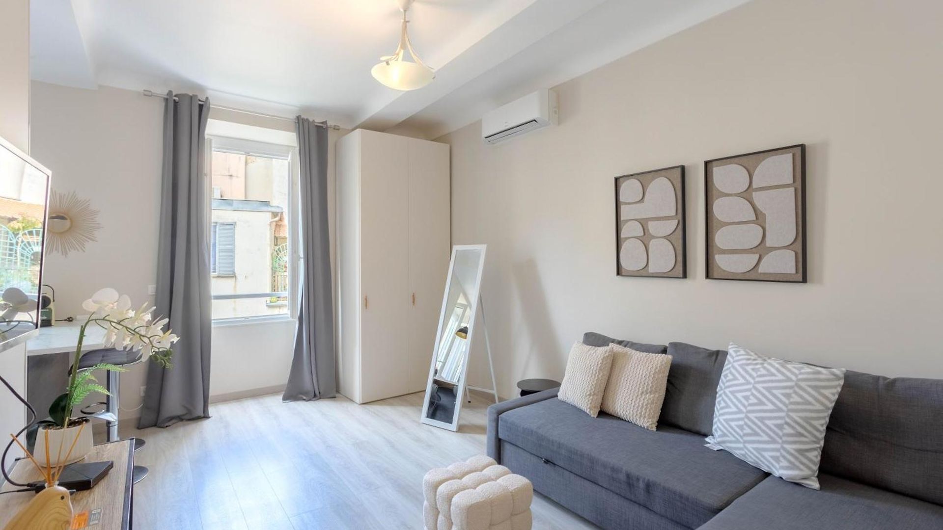 Apartment Center Massena *