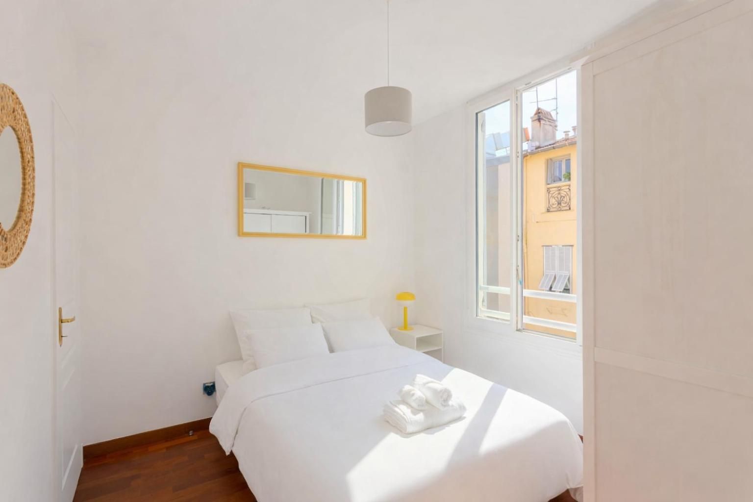 Carre D'or - Spacieux & Calme - Ac Apartment *