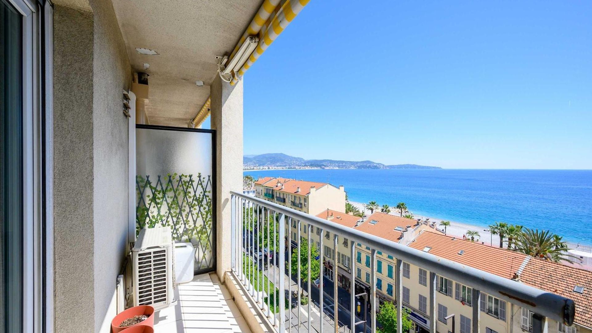 Apartment Vue & Terrasse 5 Pers Proche Et Centre Nice