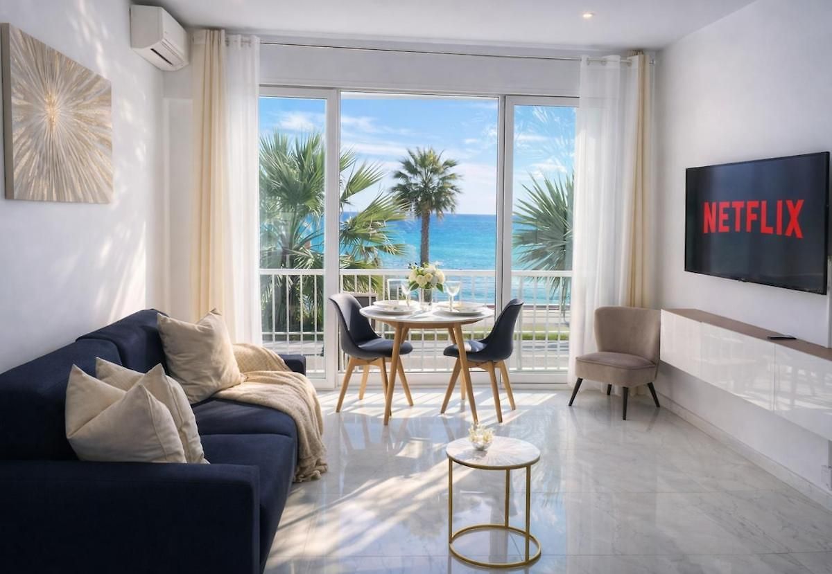 Exceptional With Panoramic Sea Views * Nice