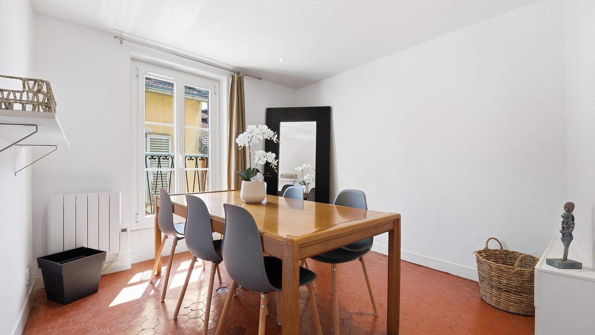 Old Town - 2 Bedroom Ac * Nice