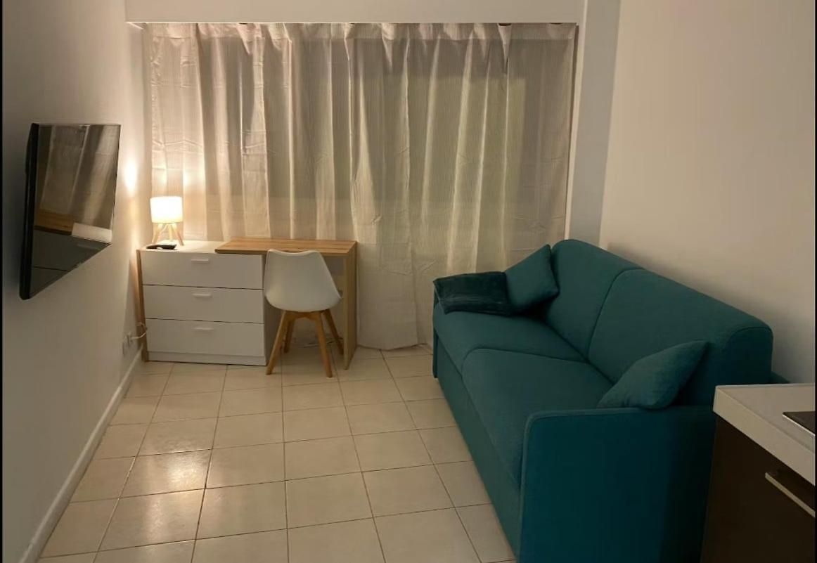 A Modern Recently Renovated, 7 Min To Apartment