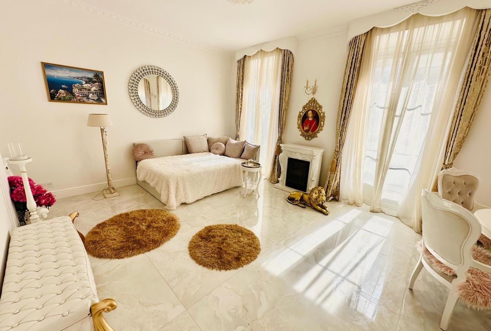 White Palace - 1 Min - Carre D'or - Promenade Nice