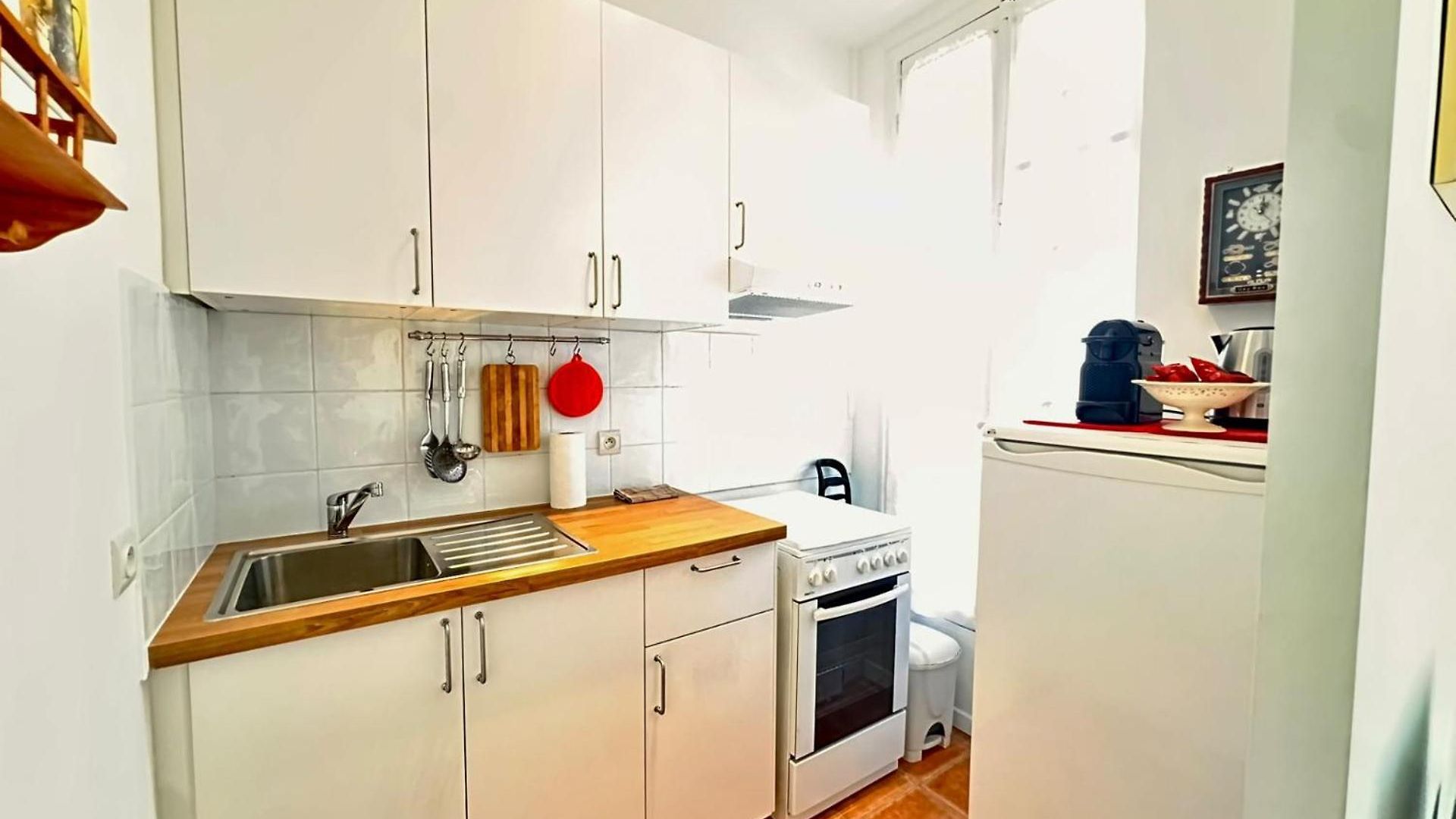 Ophelia Fshh Apartment *