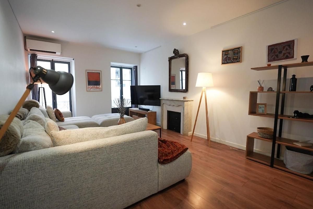 Superb 3 Bedroom - Center Apartment Nice