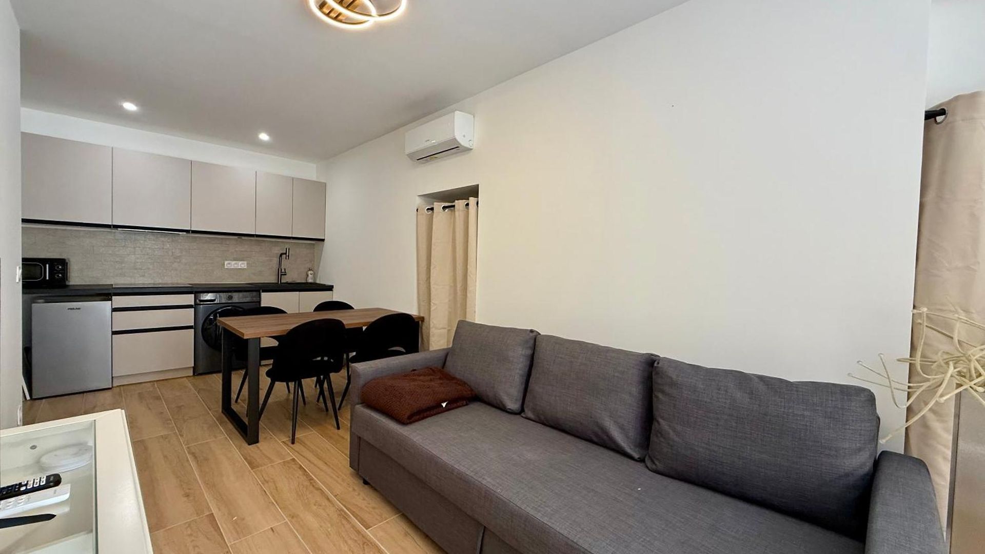 Apartment Centre De - A 50 M - Wi-fi - Climatisation Nice
