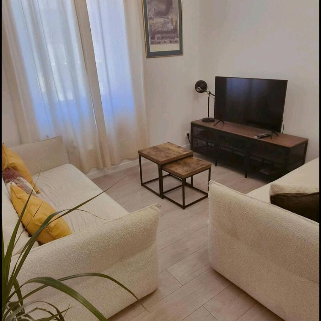 Port Lympia Lovely With Balcony & Ac Apartment *