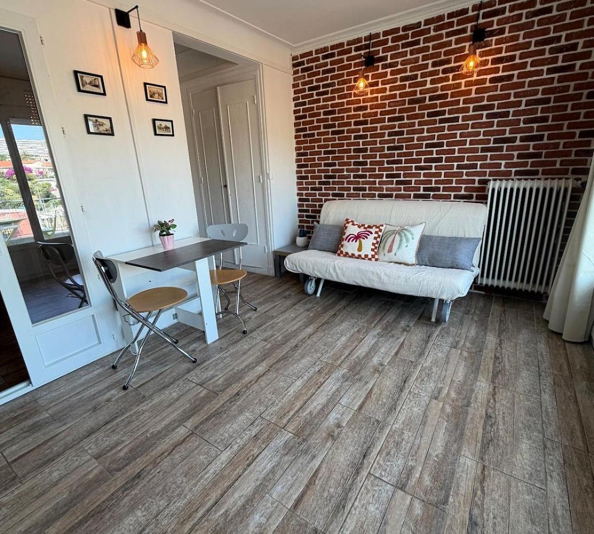 Promenade Terrace Tram 1 Min Away *