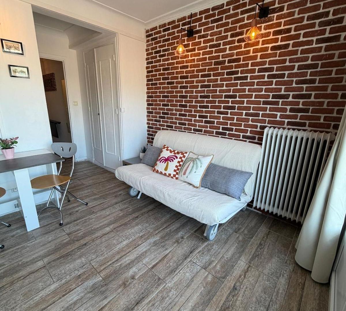 Promenade Terrace Tram 1 Min Away Apartment *