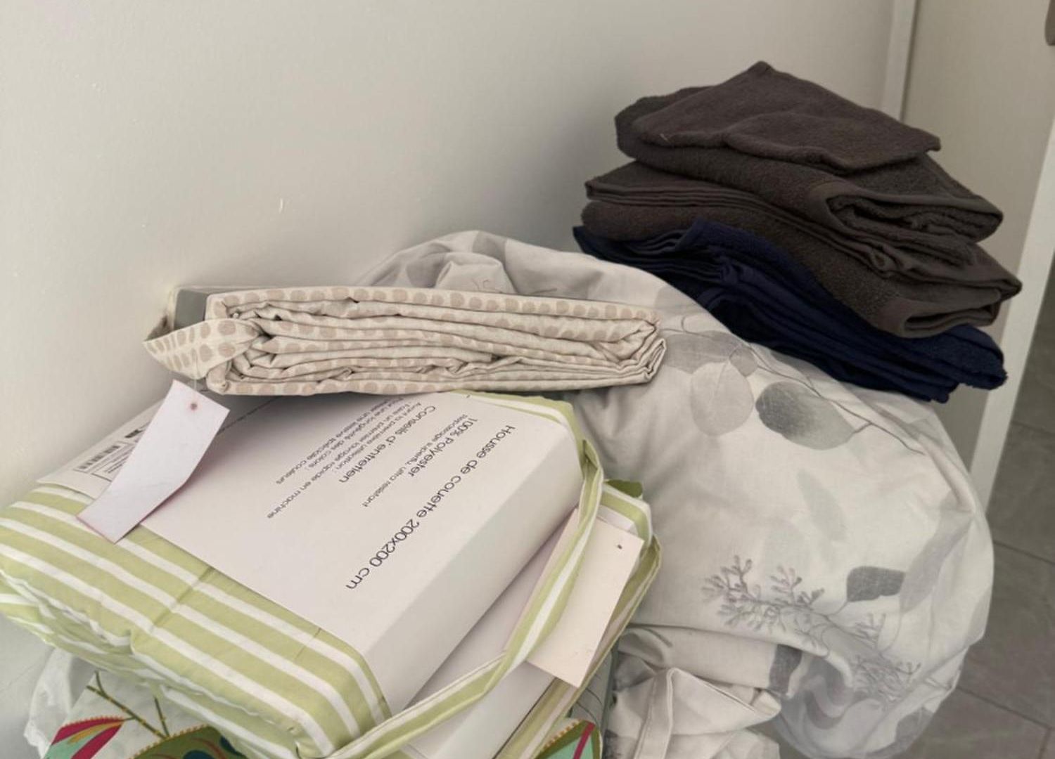 Apartment Apparently 2 Bedrooms *
