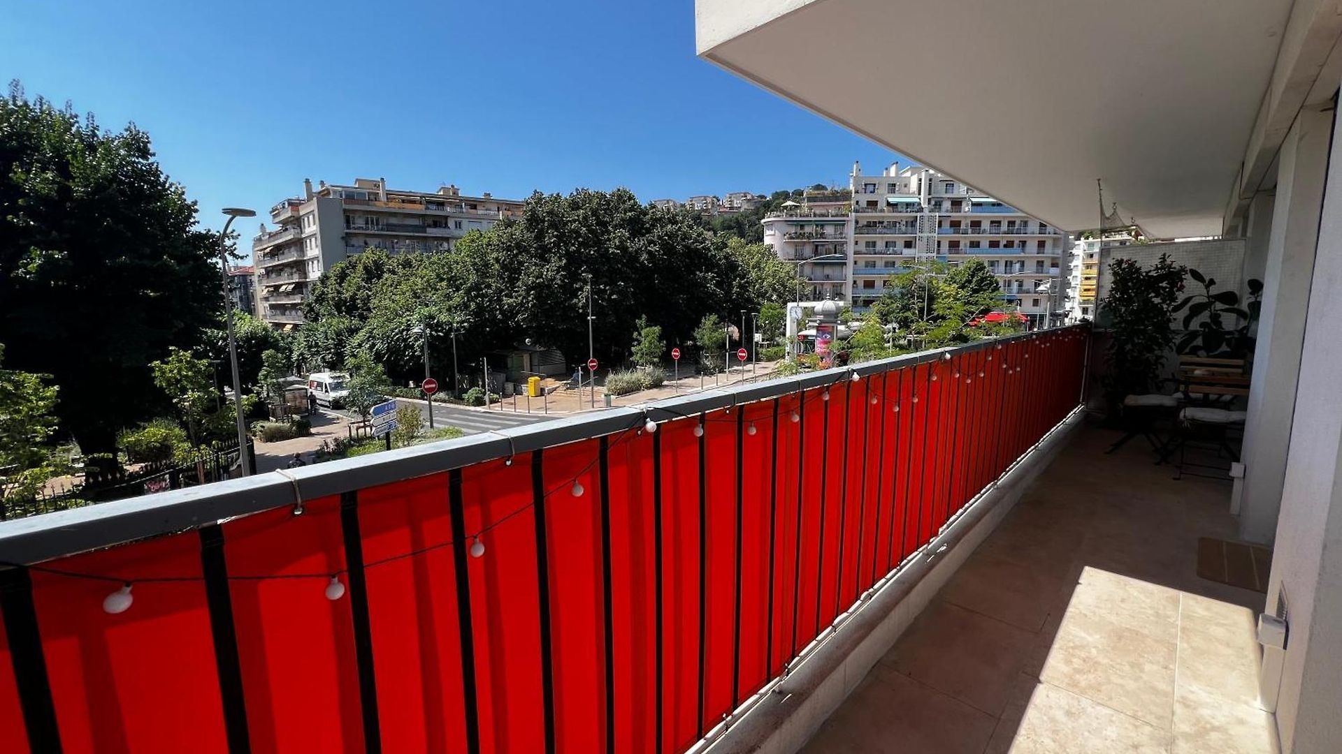 2 - Terrasse, Parking Gratuit & Climatisation *