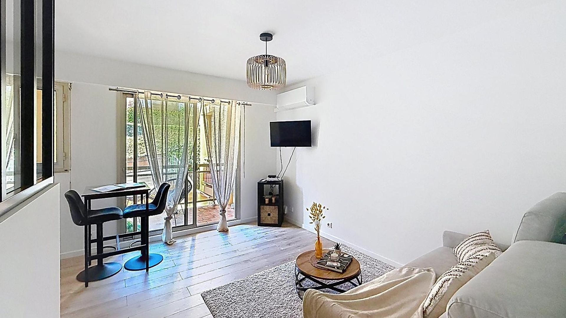Apartment Proche De Toutes Commodites - Ouest *