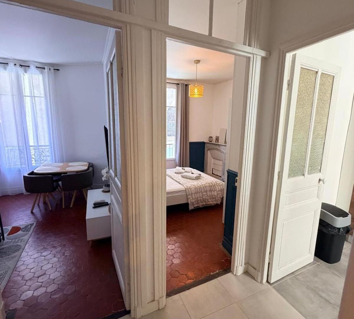 Pauline Fshh Apartment Nice
