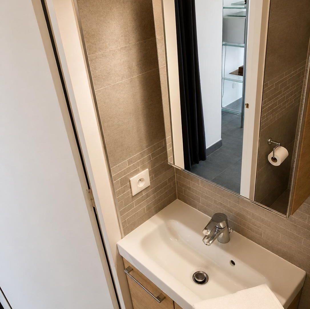 Fully Equipped With Comfortable Ac Apartment *