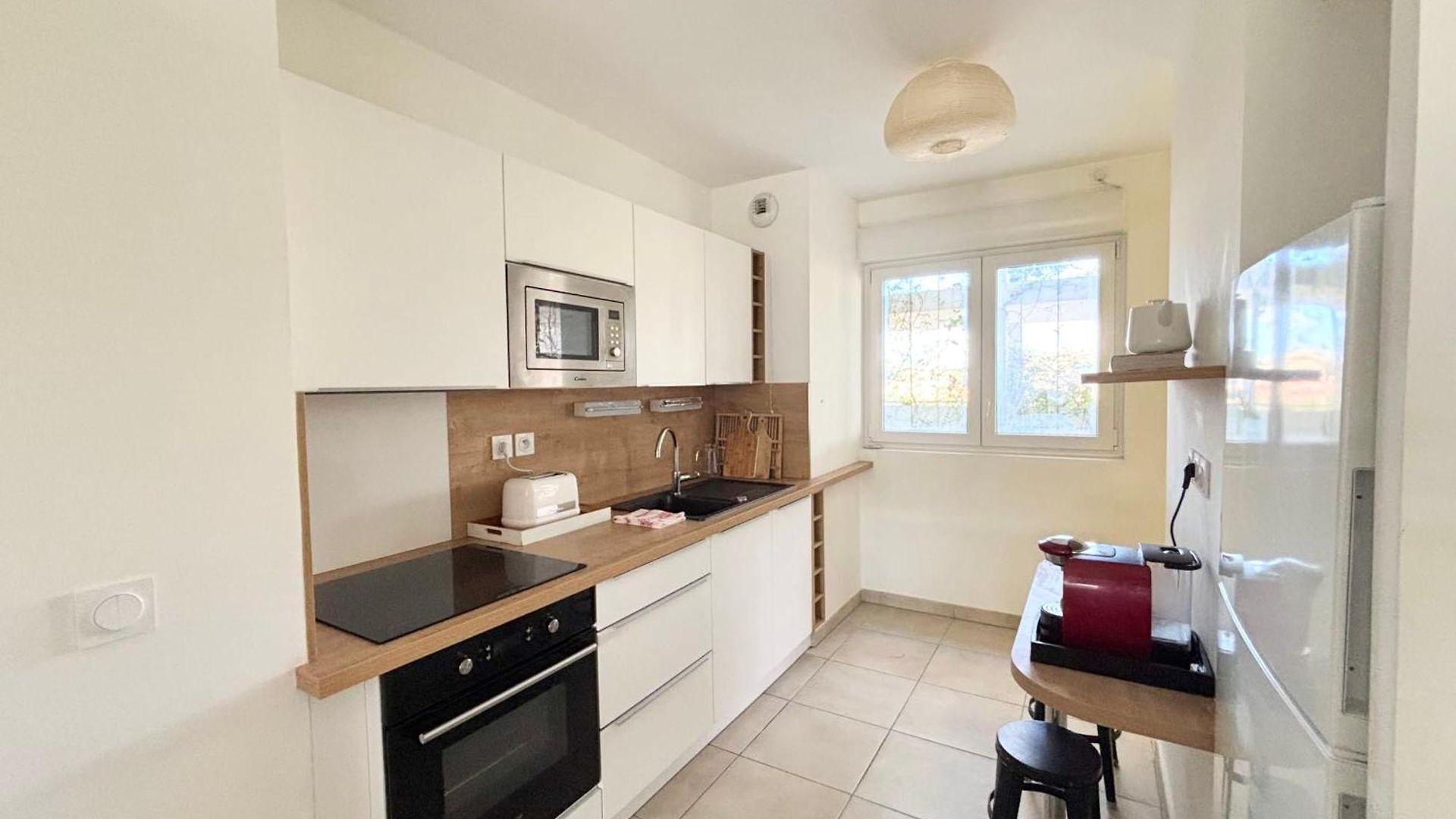 Beautiful Flat With Terrace & Parking Marseille Apartment