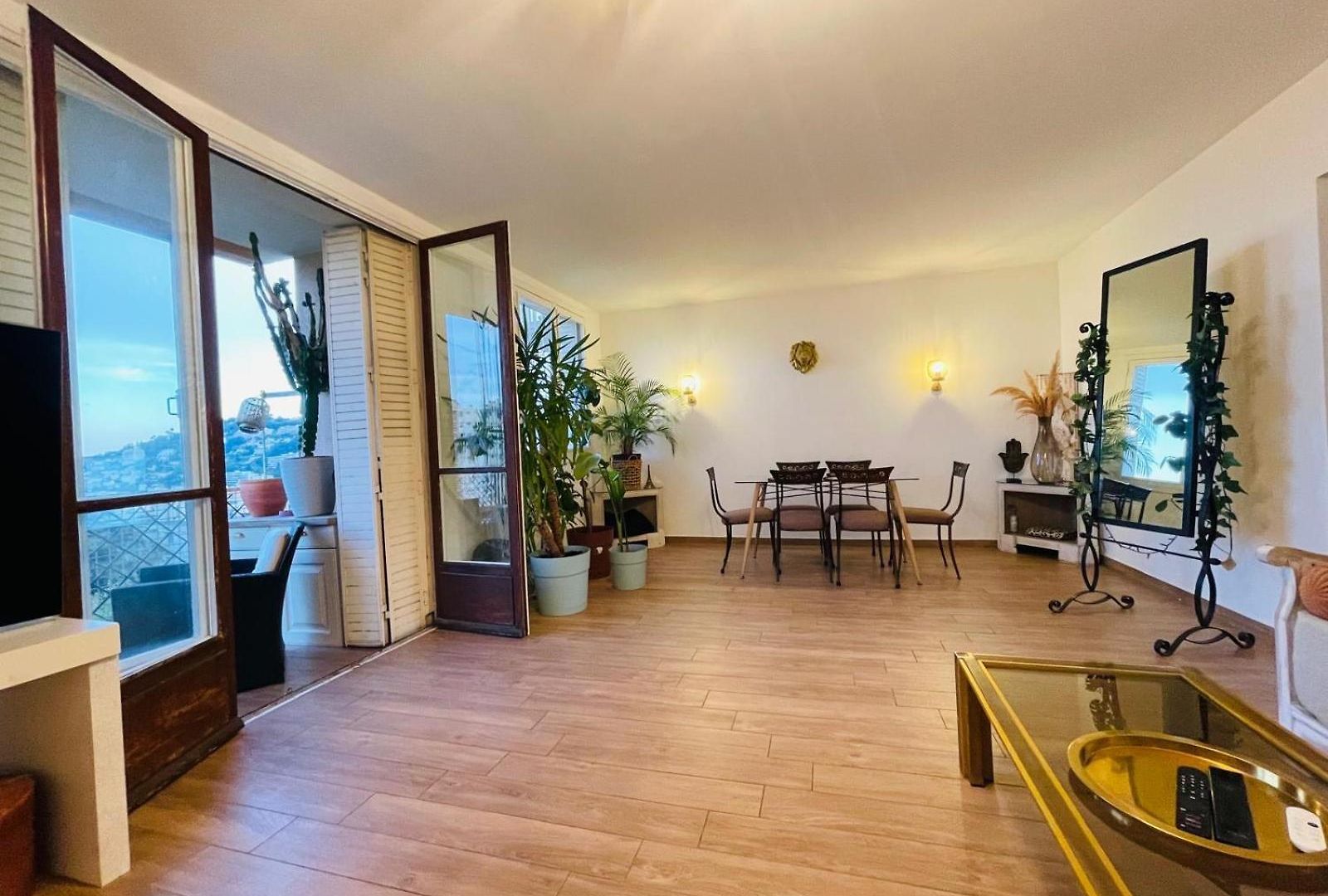 Apartment Sunny
