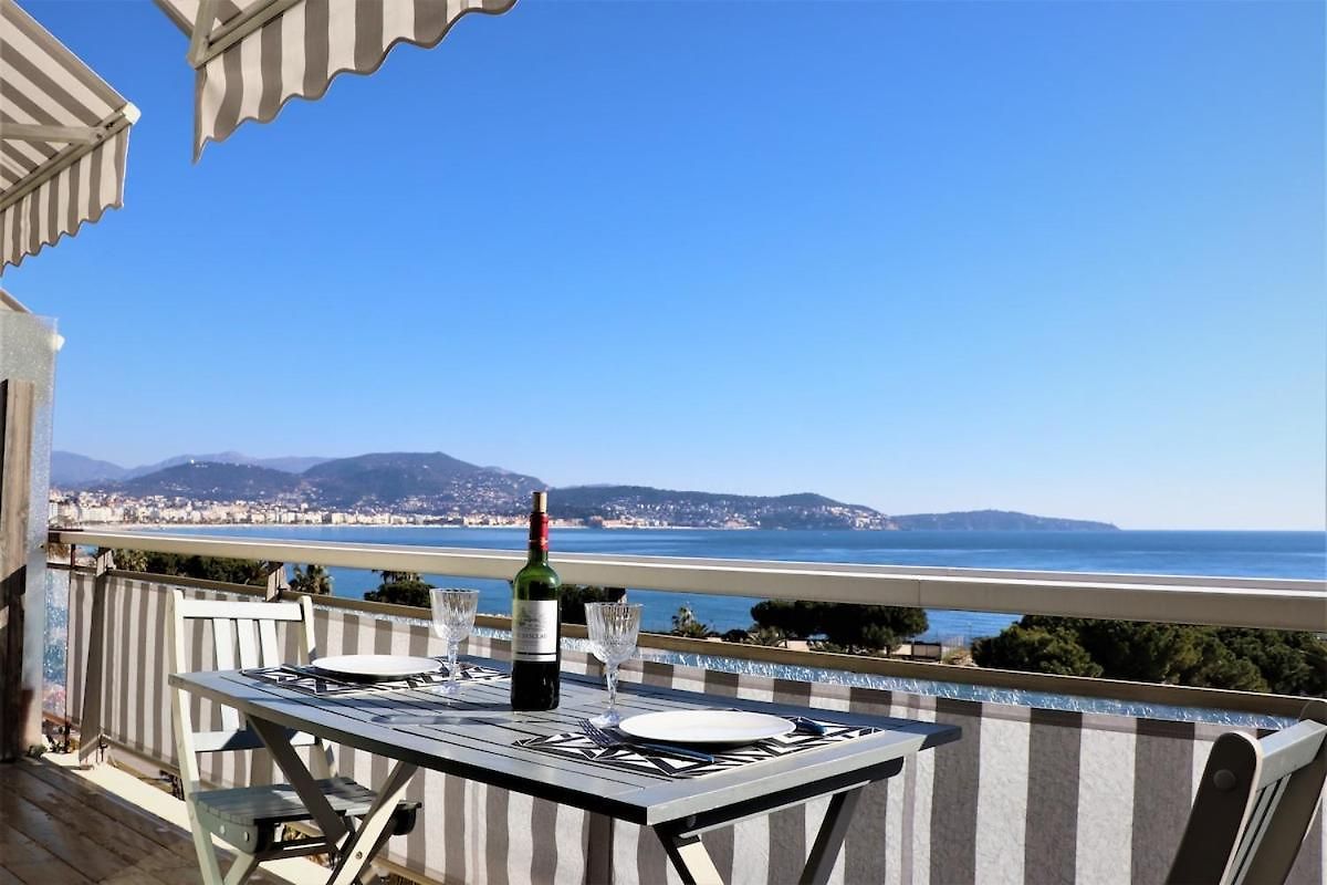 Apartment 2 Rooms, New, Incredible View Of Promenade Des