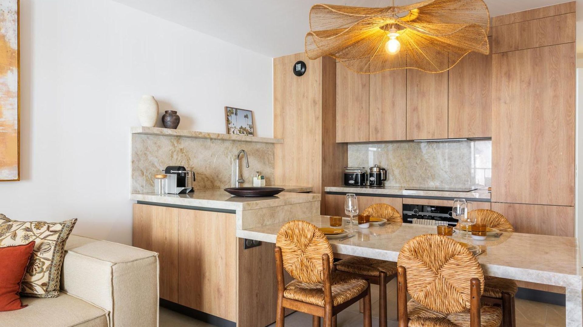 Spacious With Terrace And Parking Nice