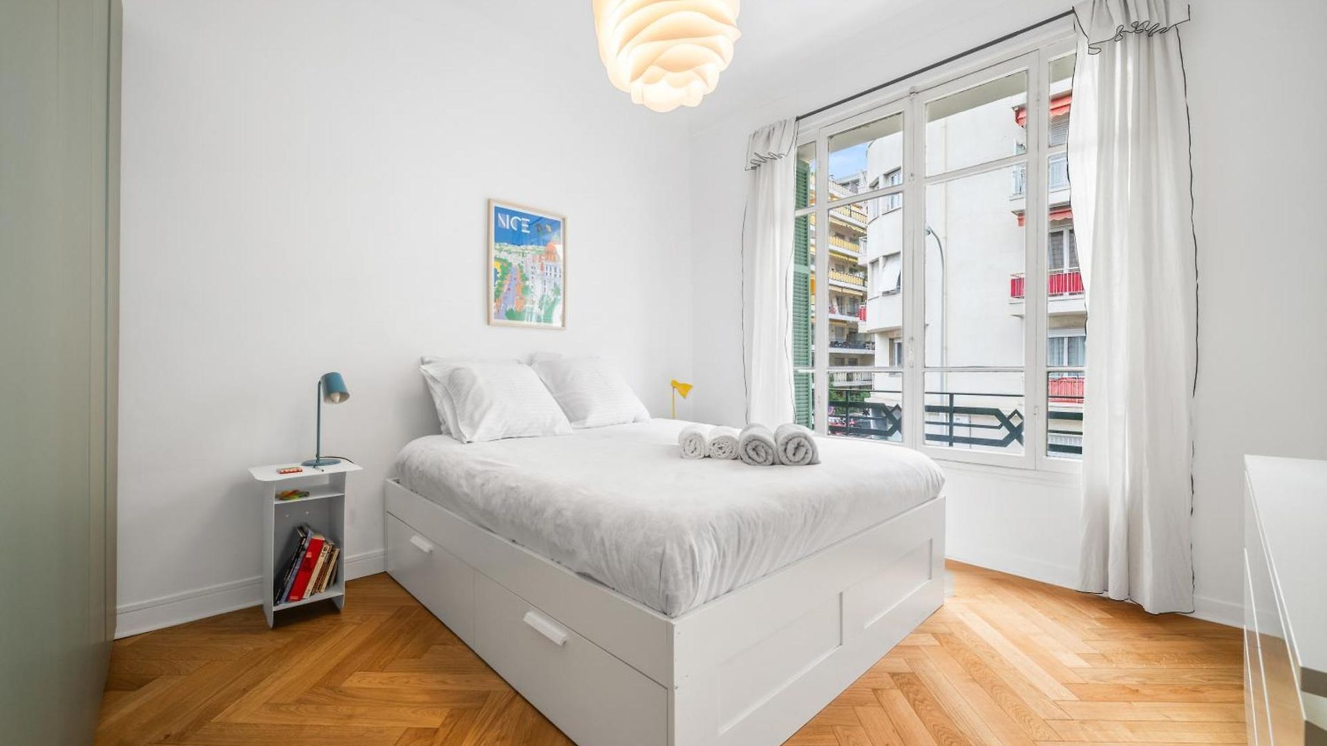 Charming & Comfortable - Near The Port / Parking *