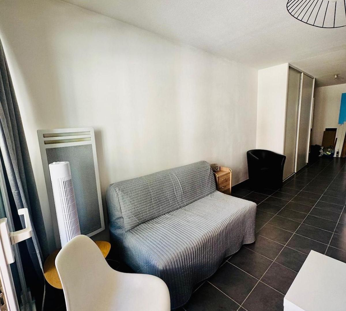 Apartment Et Spacieux A 10 Minutes Du Centre De Et 5 Min De L'entree D'autoroute Acces Faciles Et Dans Quartier Calme Nice
