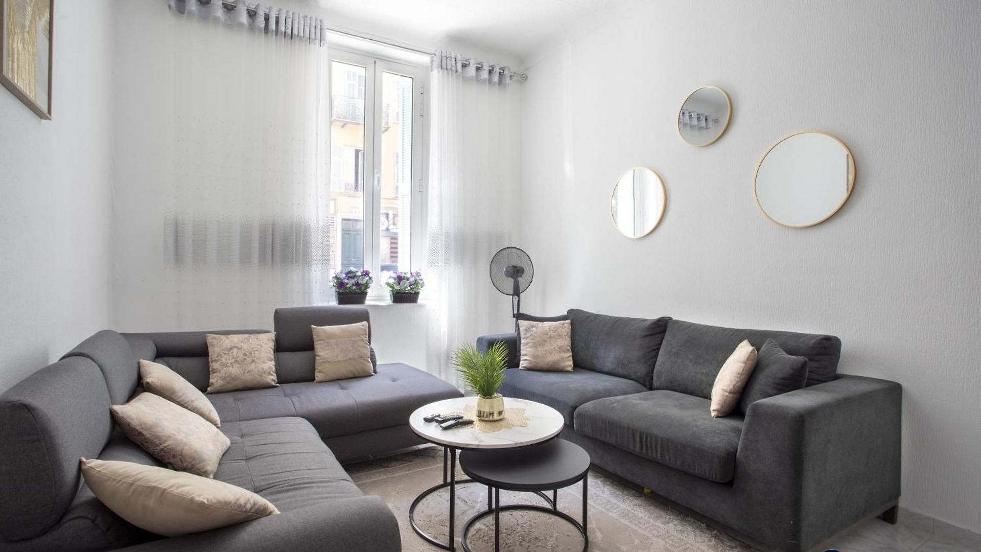 Apartment Air-conditioned In The Republique District Nice