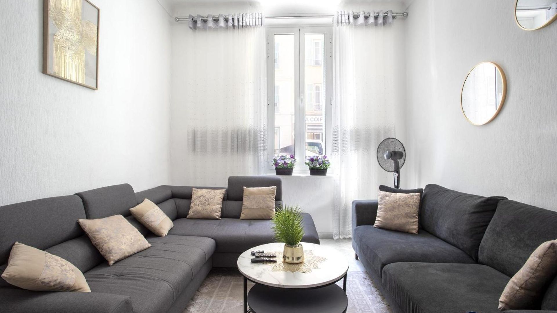 Air-conditioned In The Republique District Nice