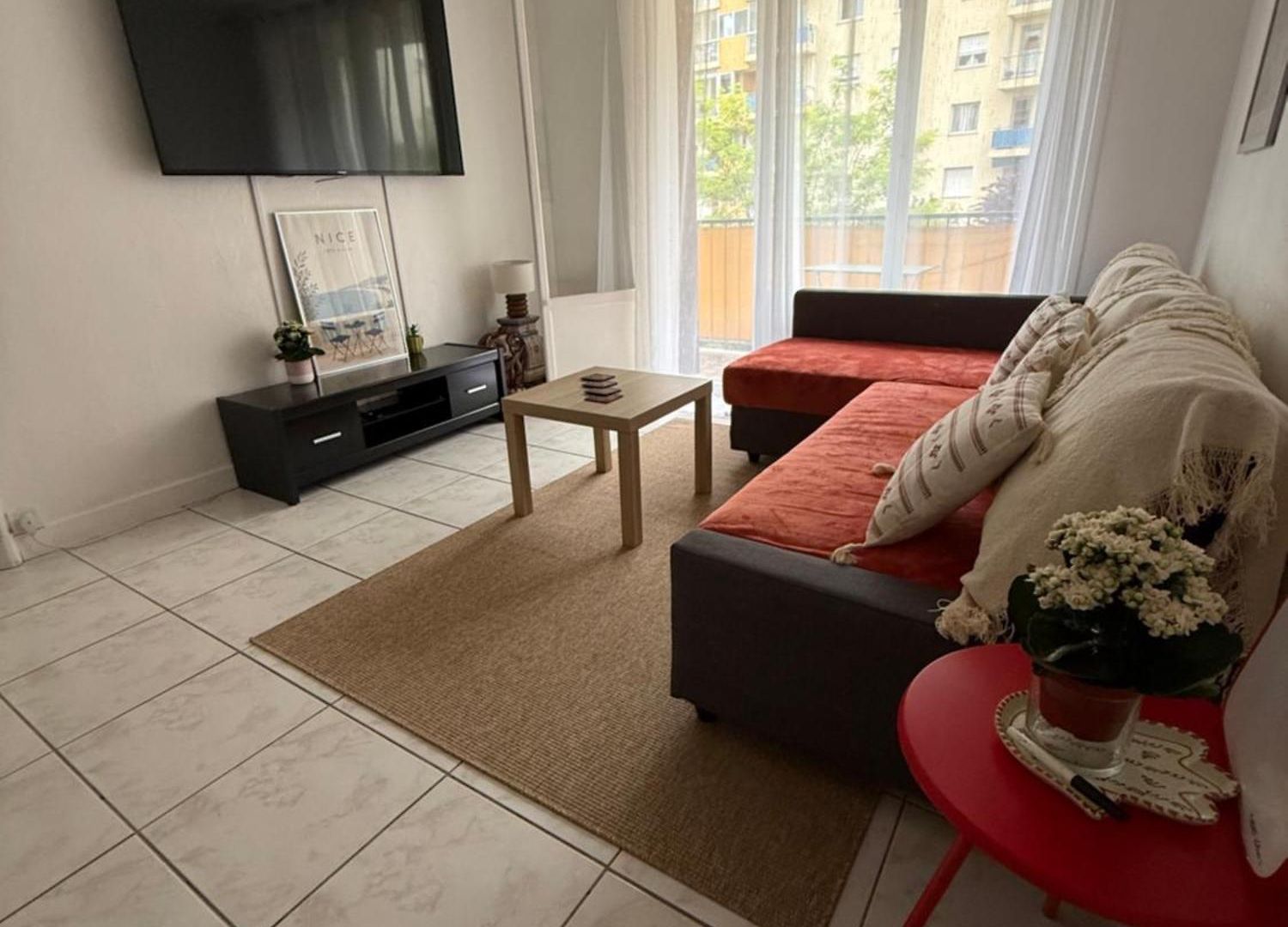 Cosy In With Balcony Parking *