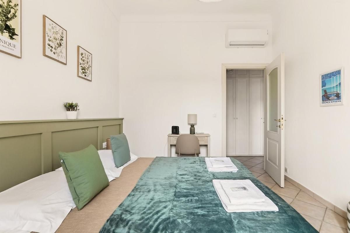 Apartment T1 Au Coeur Du Vieux-nice & Pres De La *