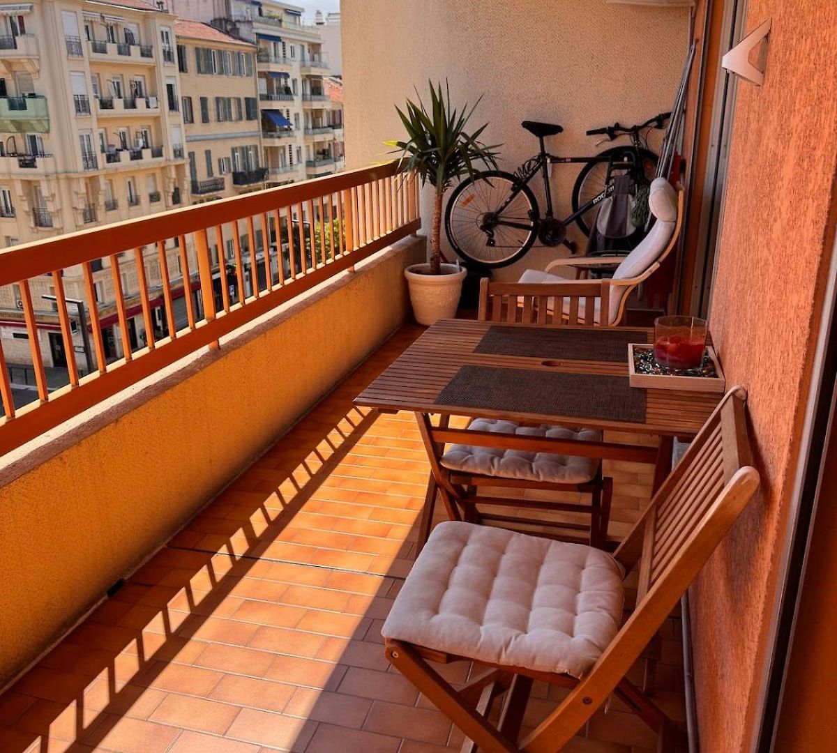 Beautiful Bright 2-bedroom 1 Minute From The * Nice