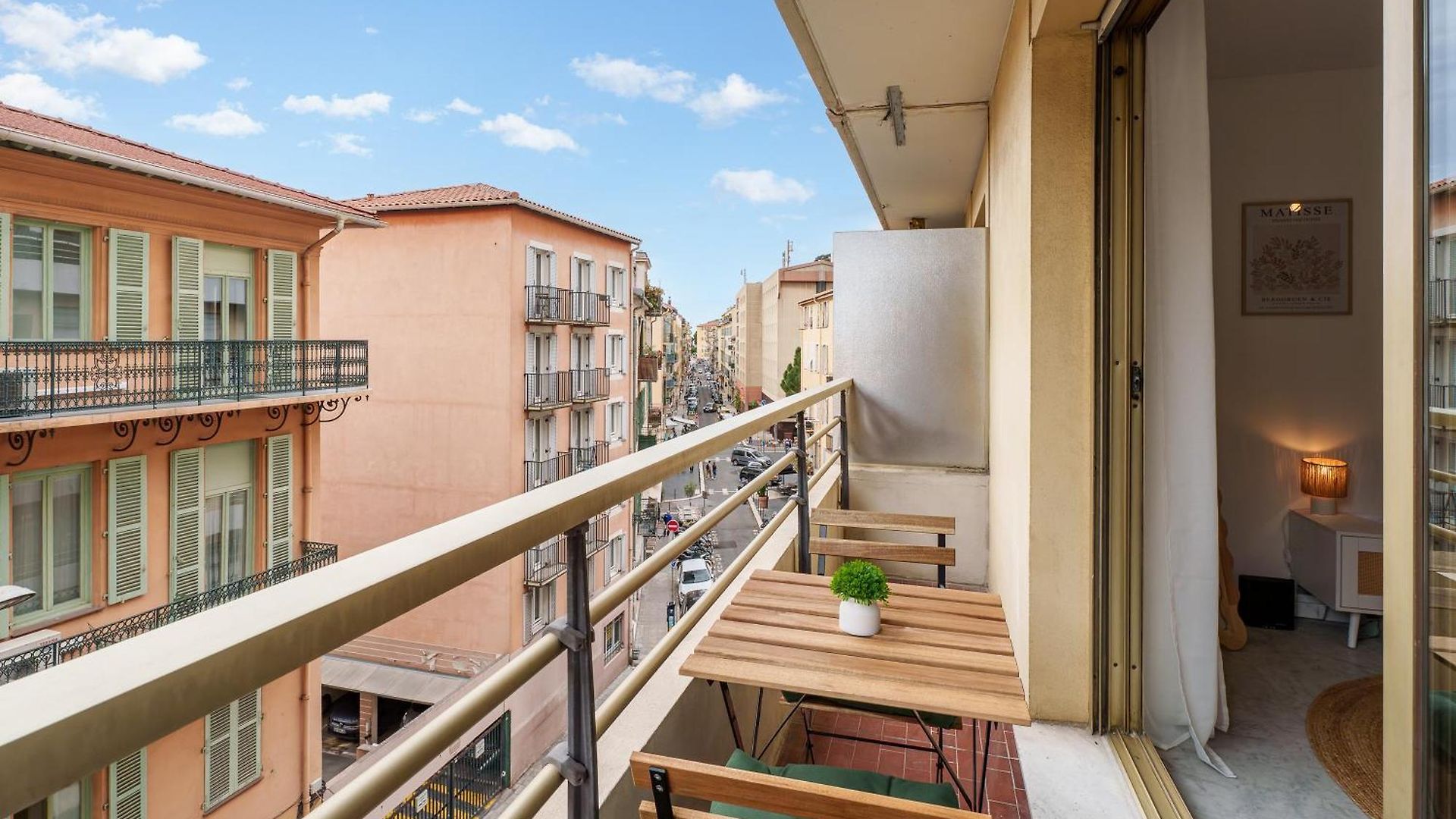 Renting - 2philibert - Bohemian Terrace Port & Promenade Apartment
