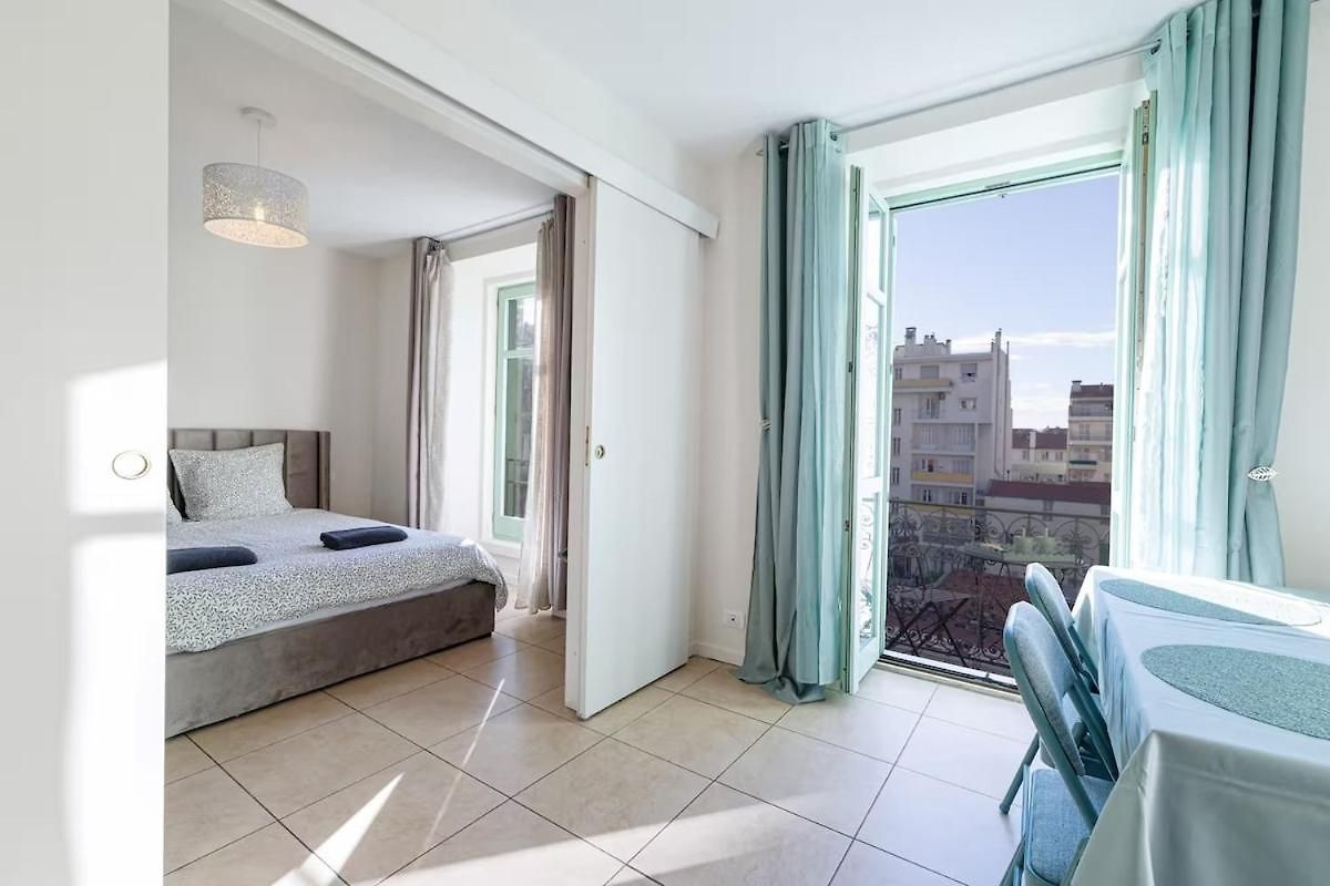 Apartment Bright With Balcony Port De