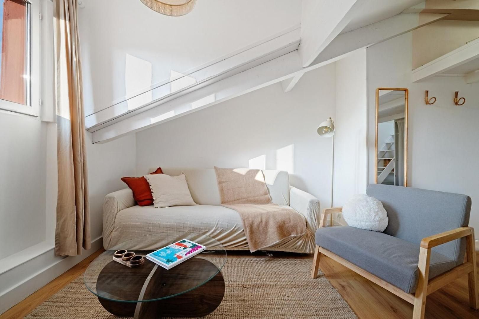 Apartment Charming & Bright Cozy Retreat On Port *