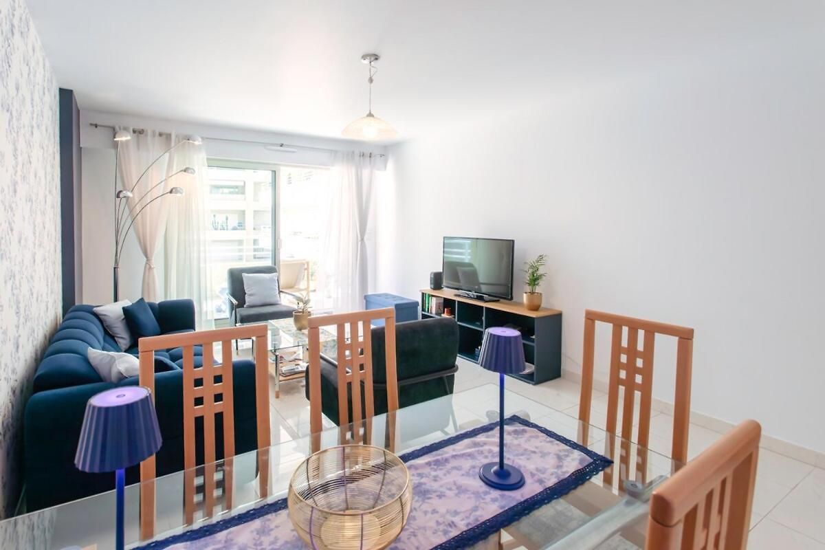 Les Residences Du Palais Le Riviera 2 A Coucher Apartment