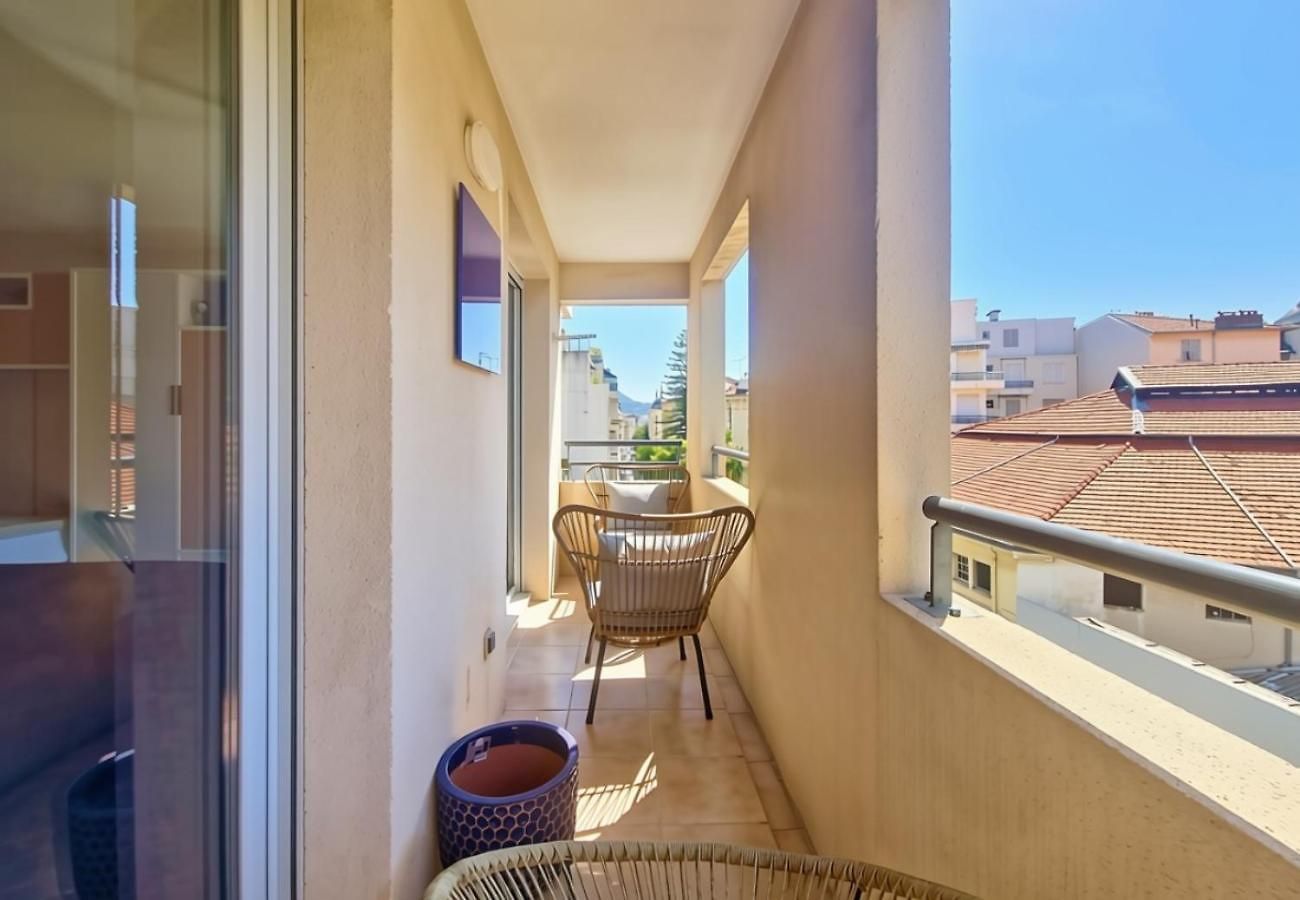 Nestor&jeeves - Sable Dore - Balcony - Close Sea