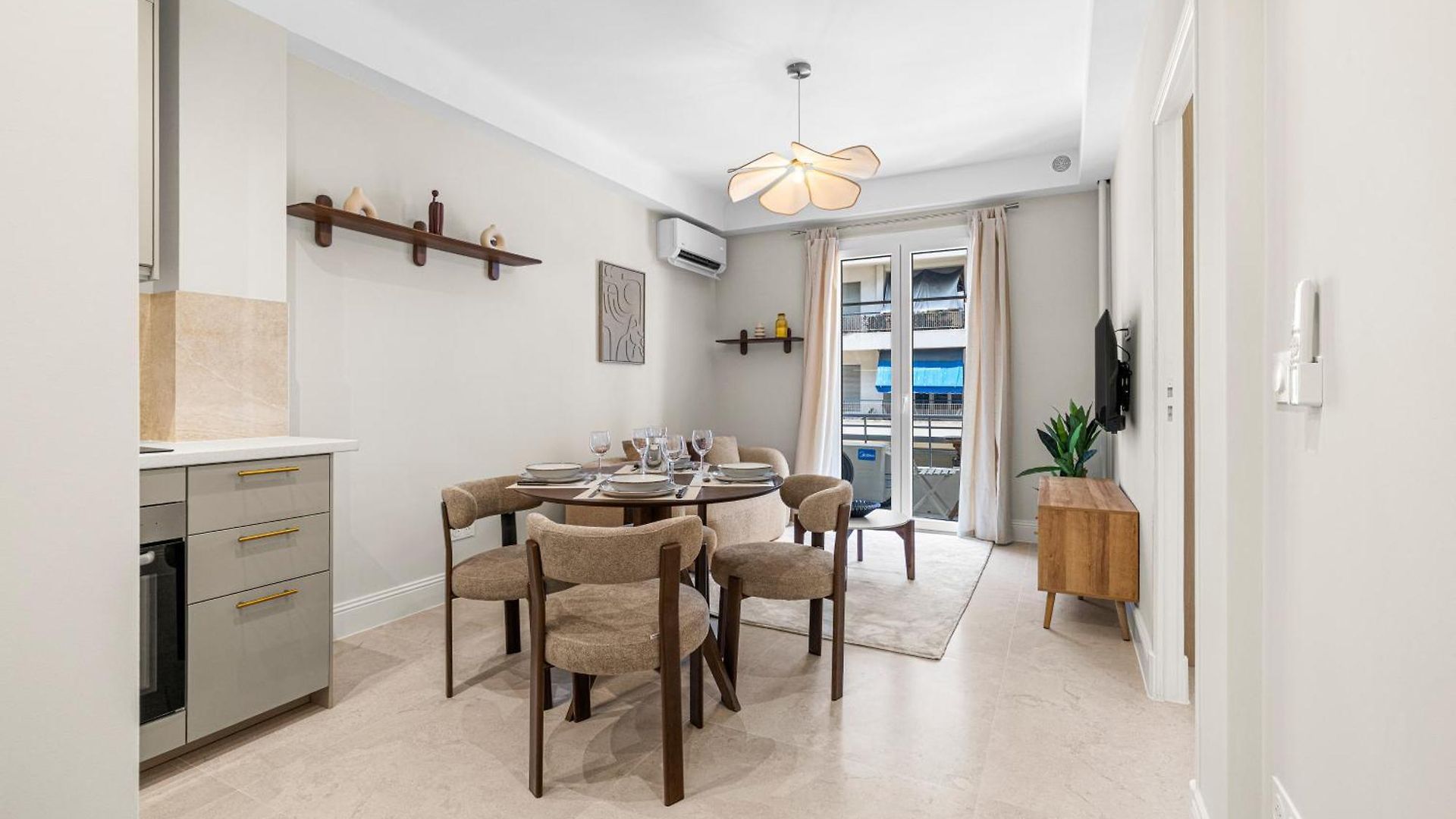Apartment Fully Renovated 2-bedroom *
