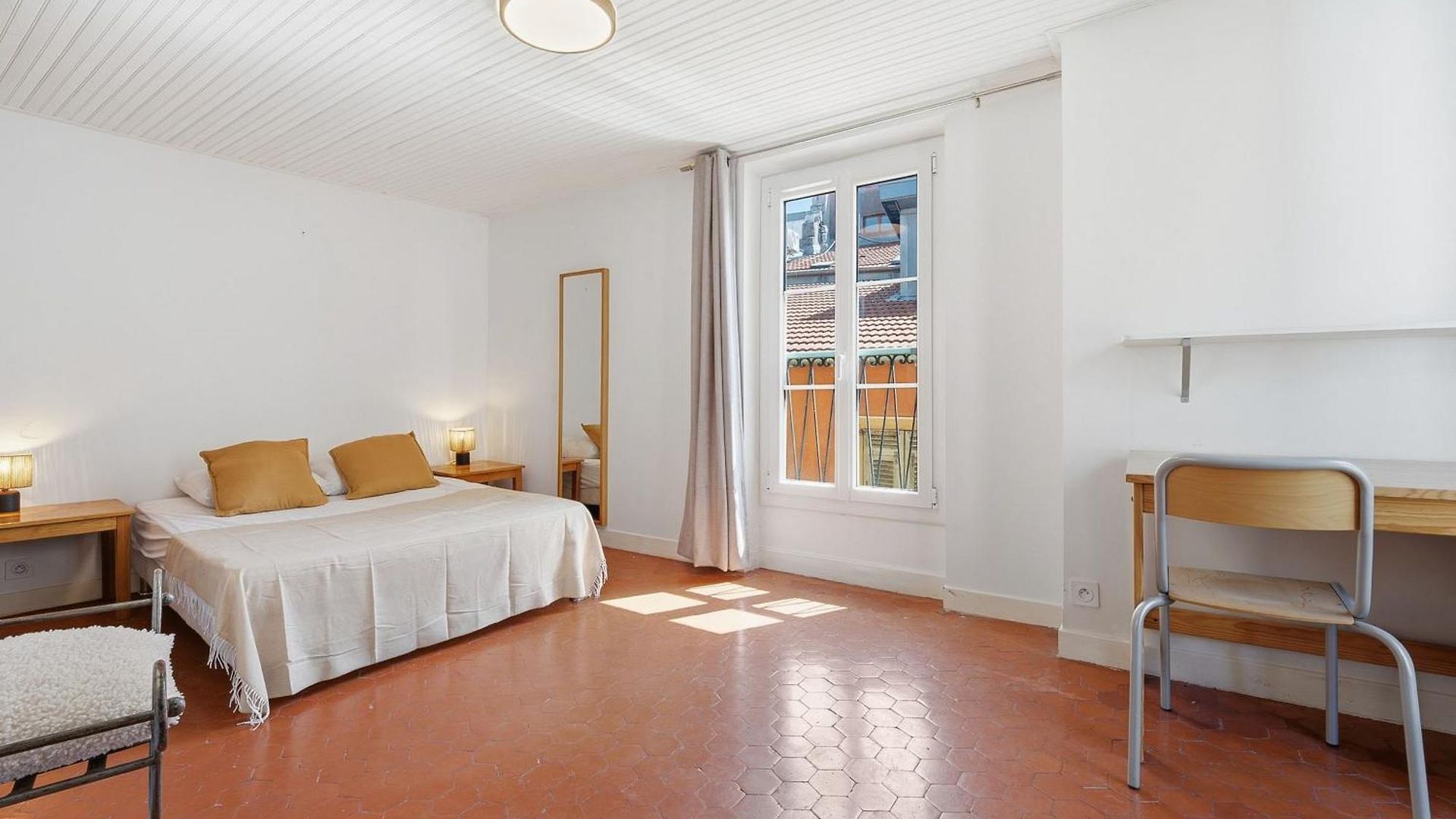 Old Town - 2 Bedroom Ac Nice