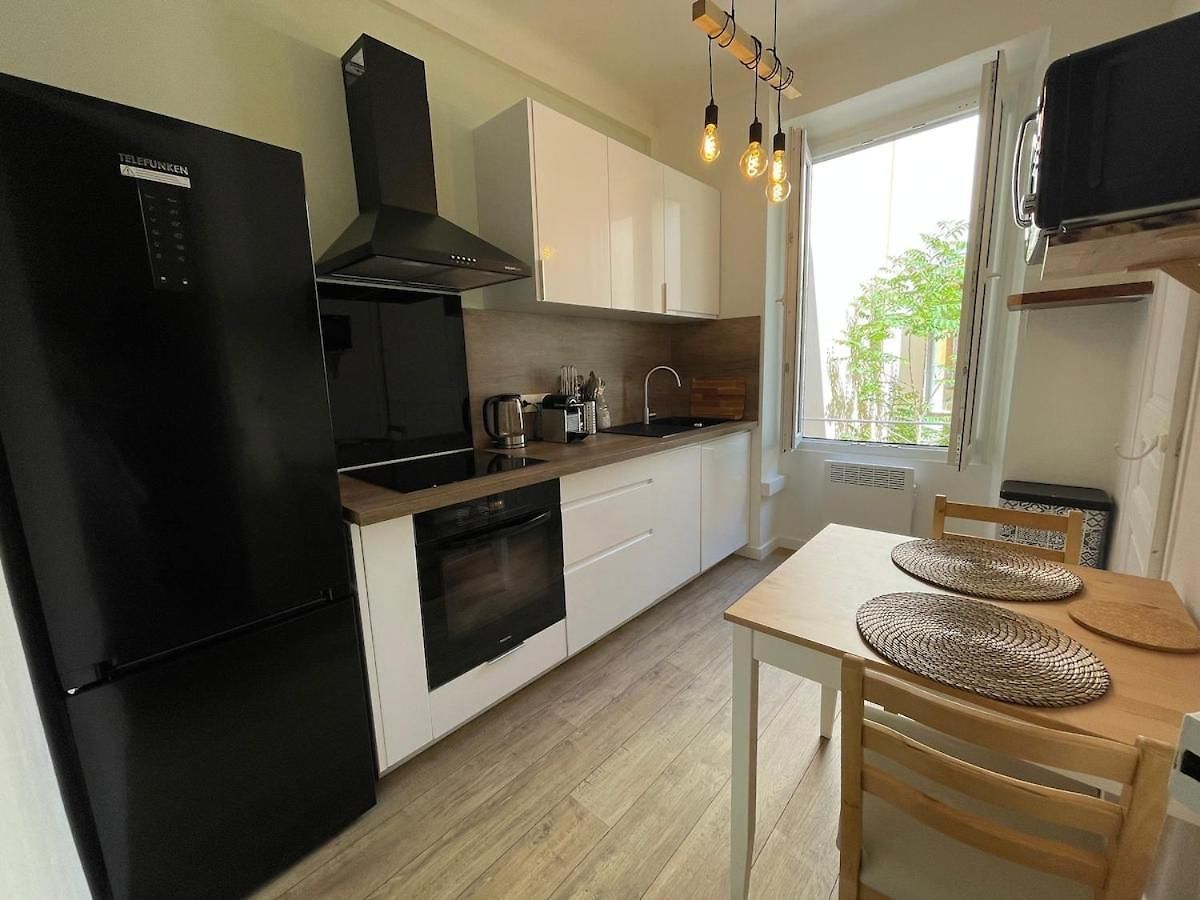 Liberation, Charming, Quiet 2-room With Balcony Nice