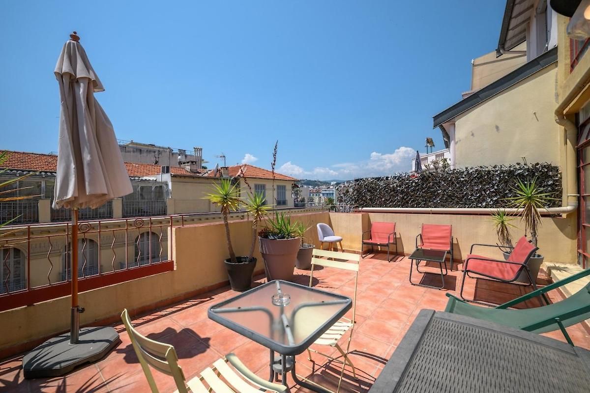 Bright & Cosy W Terrace Ac Apartment *