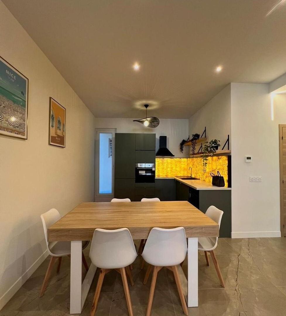 Joli Appartement Avec Jardin, 2 Chambres, Centre Ville De Nice *