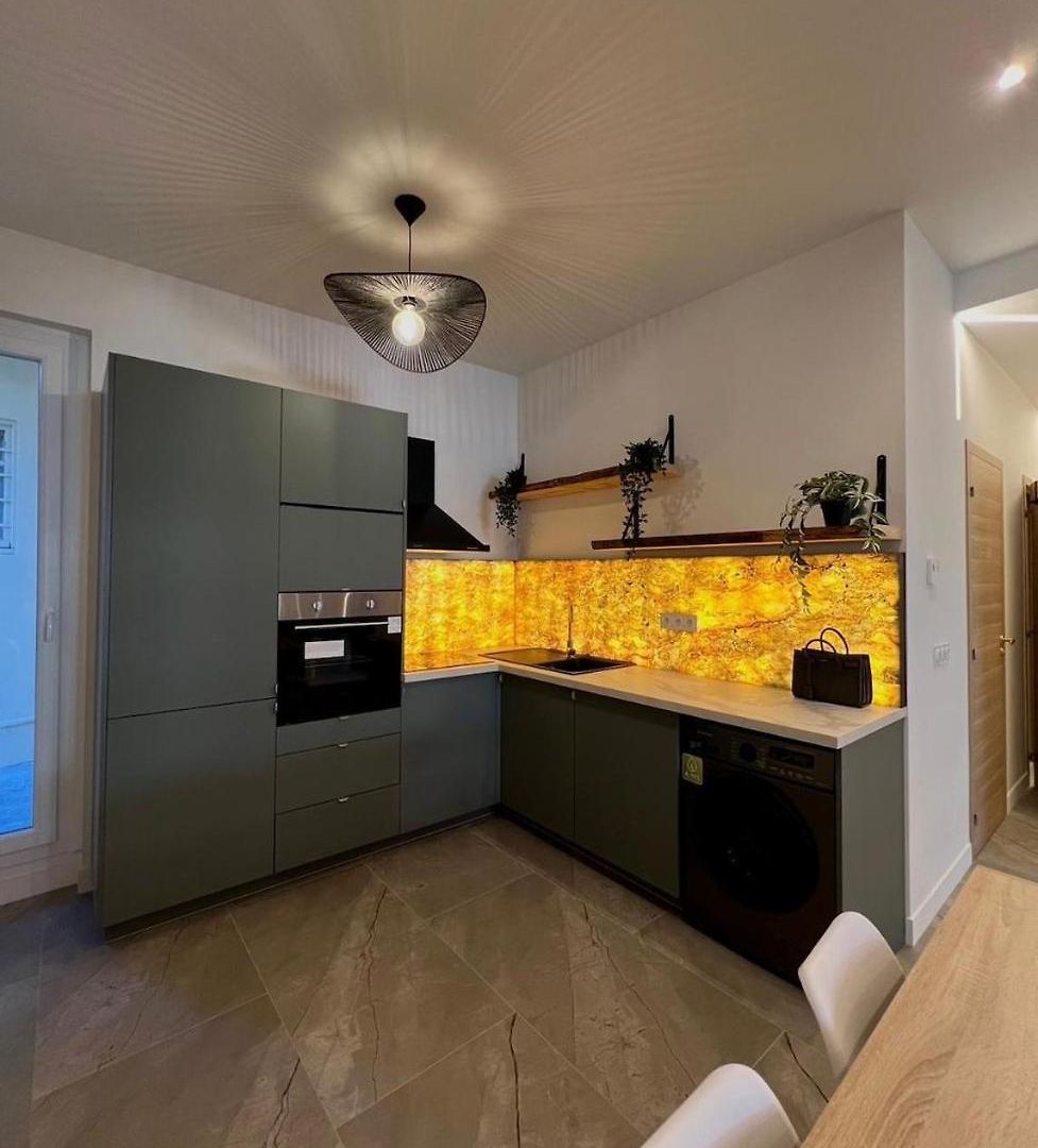 Joli Appartement Avec Jardin, 2 Chambres, Centre Ville De Nice Nice