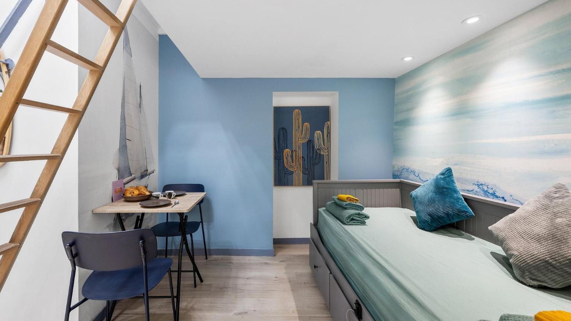 Vr Mezzanine Au Coeur Du Vieux Apartment