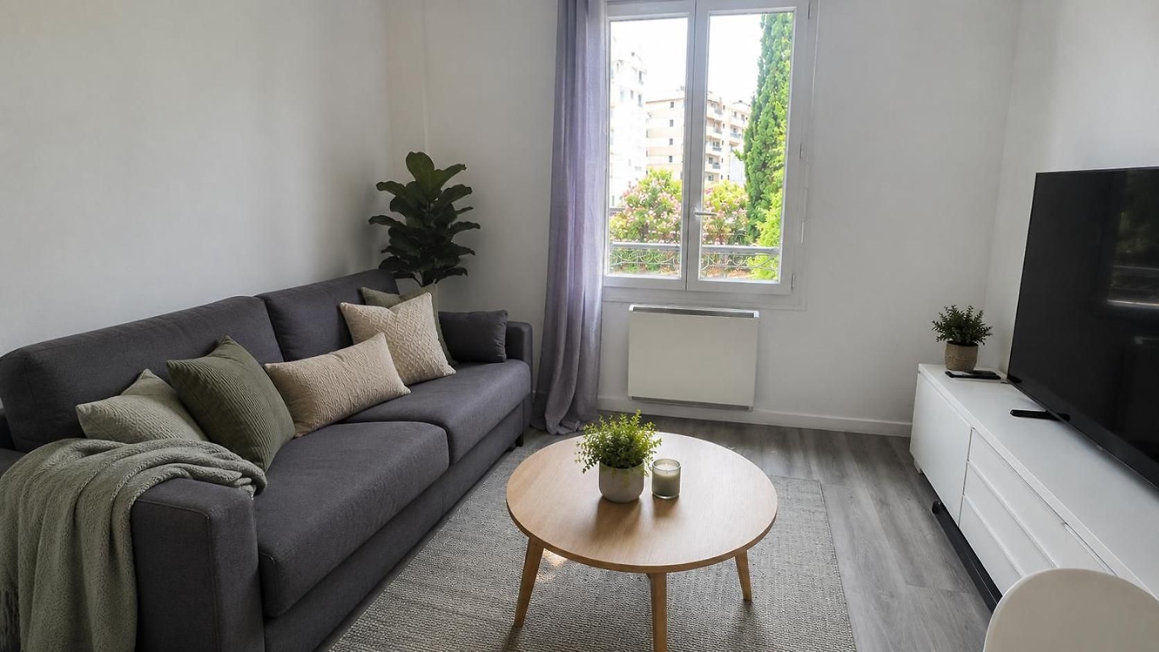 Apartment 2 Magnan Climatise A 3 Min De La Plage,2min Tram *