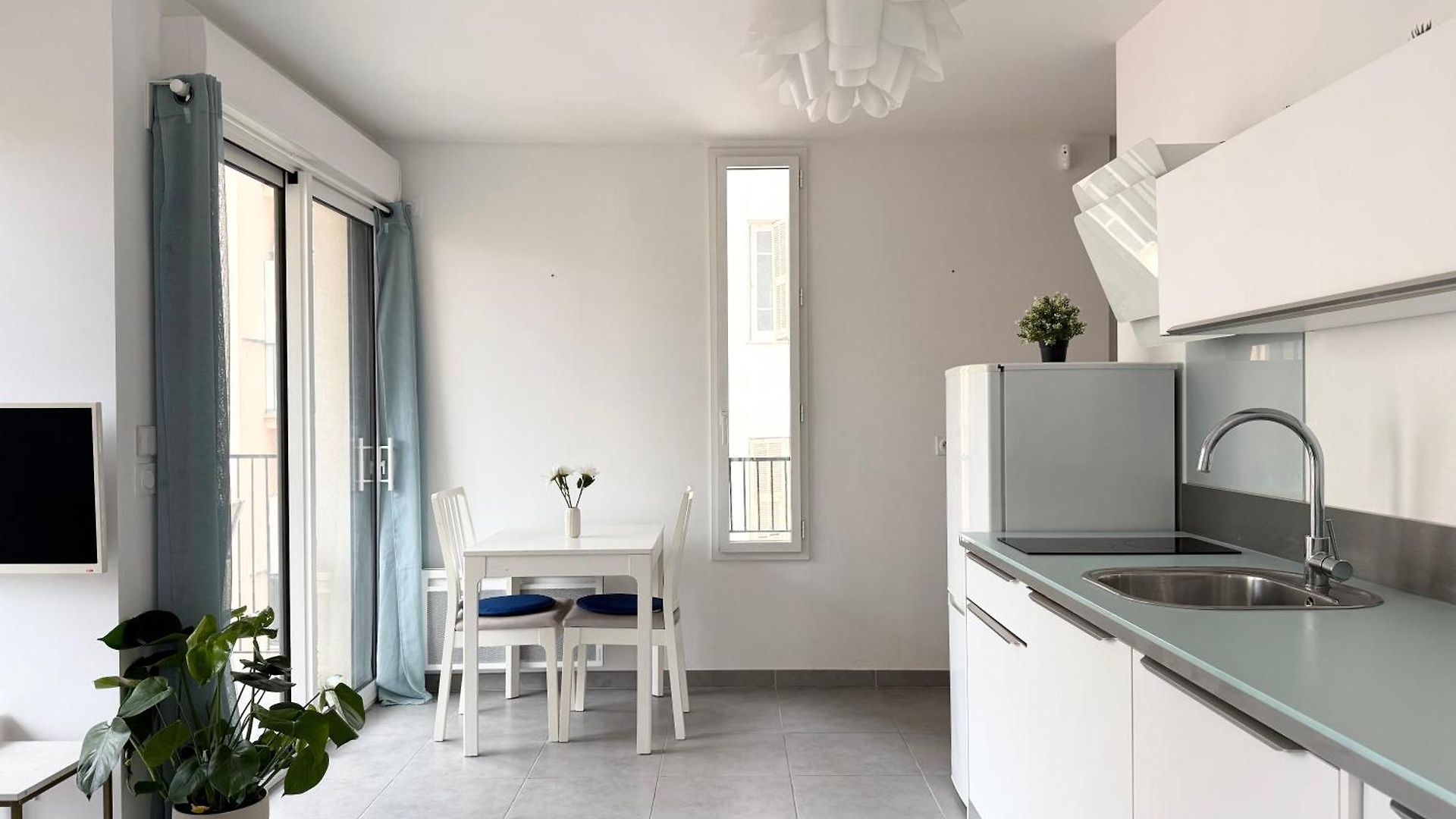 2p Moderne Avec Terrasse A Apartment Nice