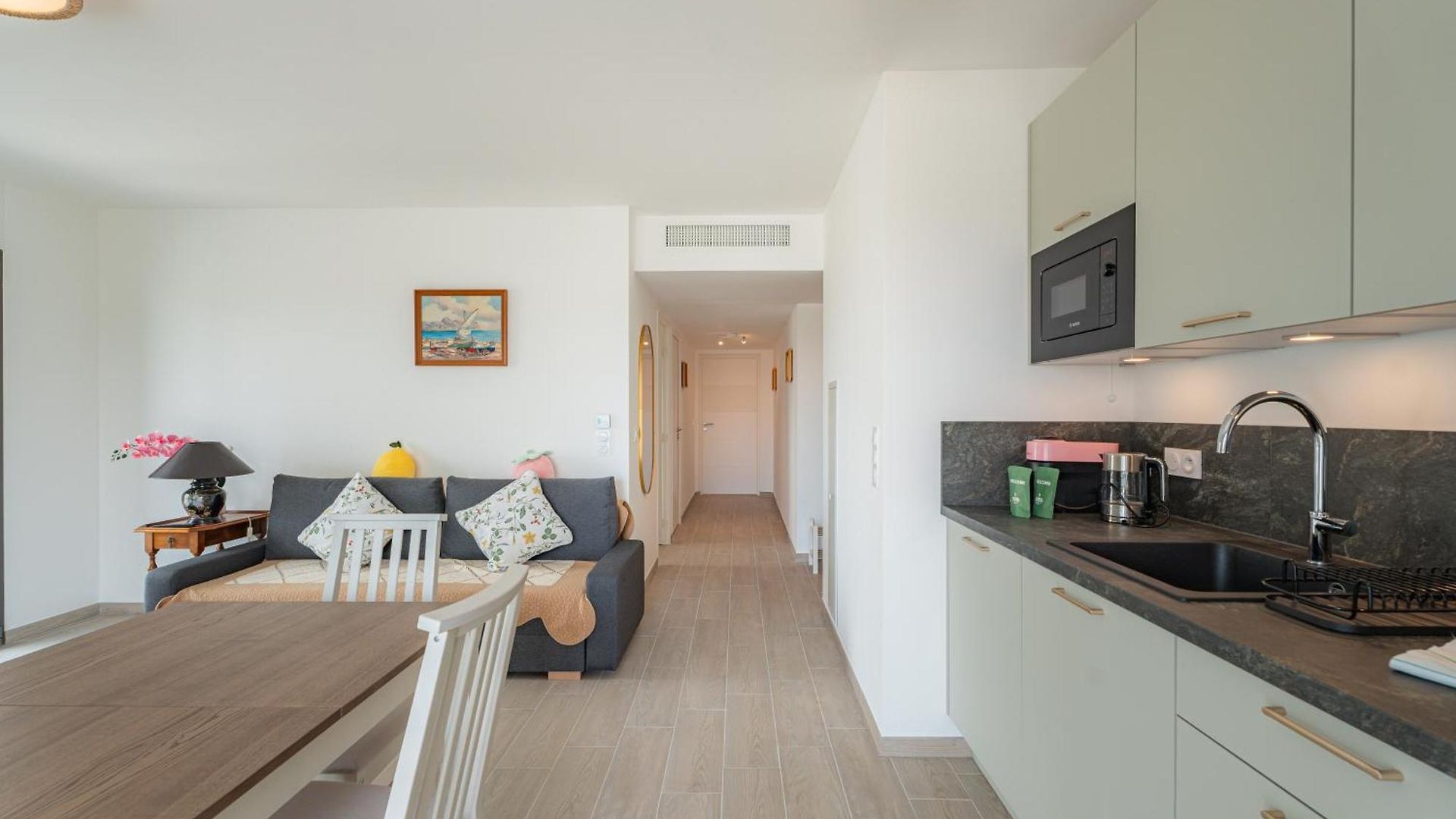 Apartment New Building- Neuf Lumineux Vue Mer, Tramway L3 Au Pied De Immeuble A 10 A 15 Mns D'aeroport, Centre & Promenade